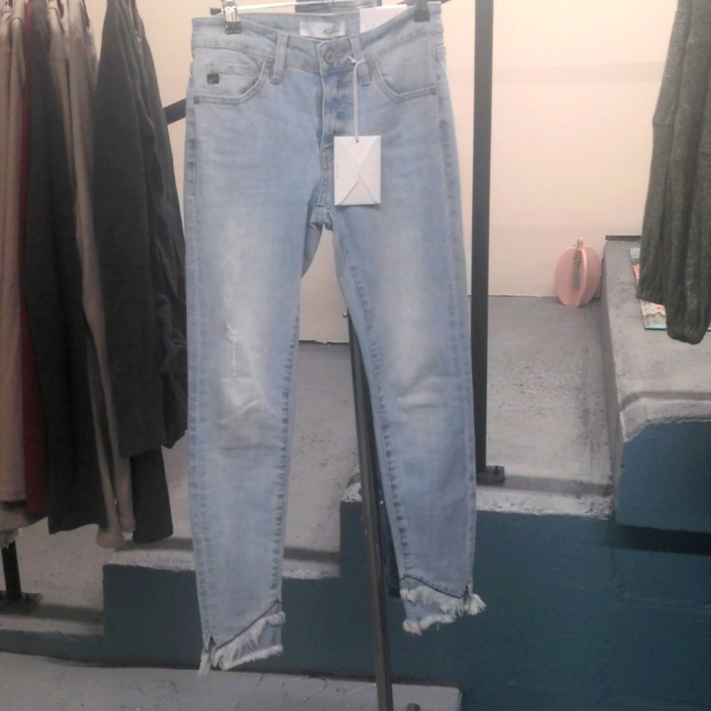 Kancan NWT Mid Rise Ankle Skinny Jeans
